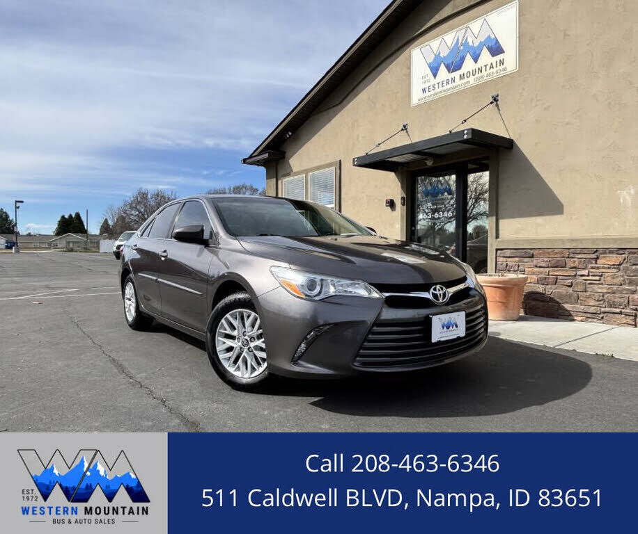 2017 TOYOTA Camry