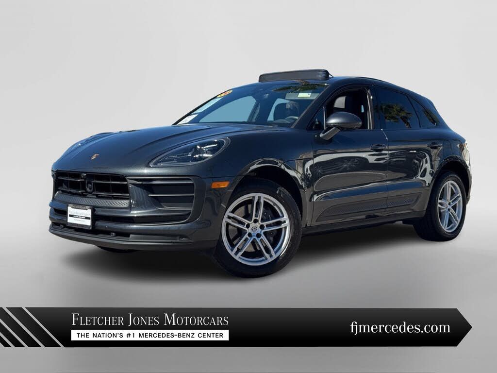 2024 PORSCHE Macan