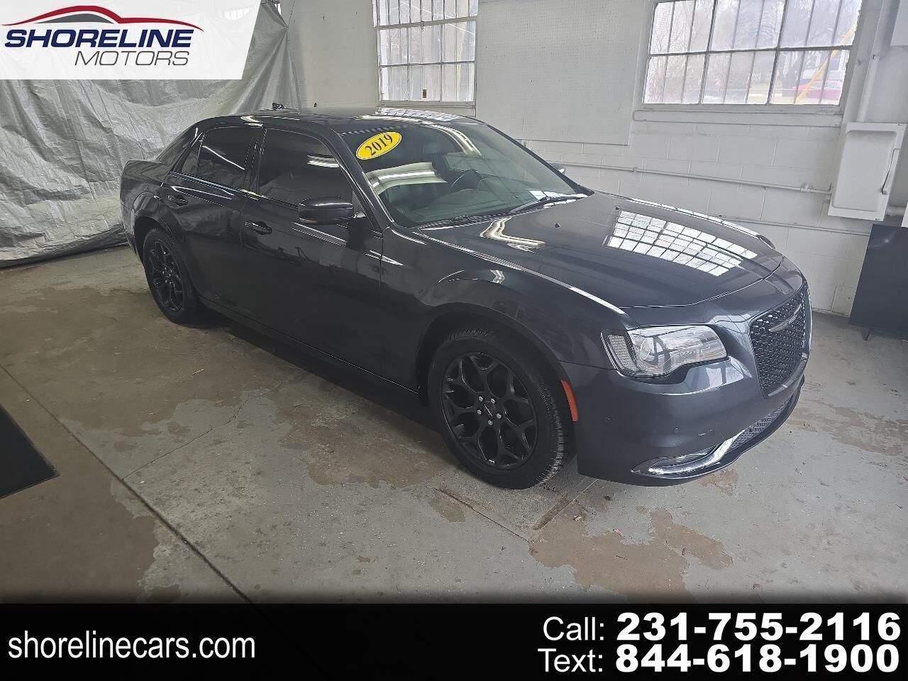 2019 CHRYSLER 300