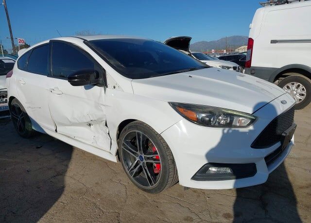 2017 FORD Focus
