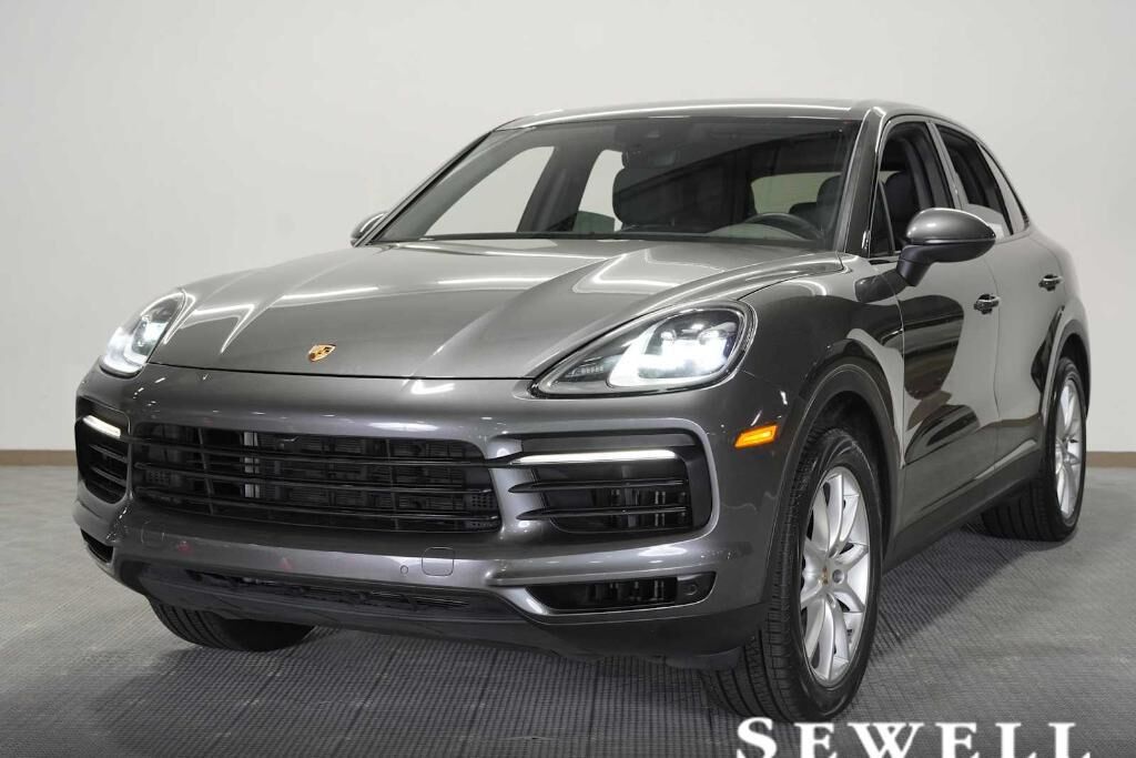 2023 PORSCHE Cayenne