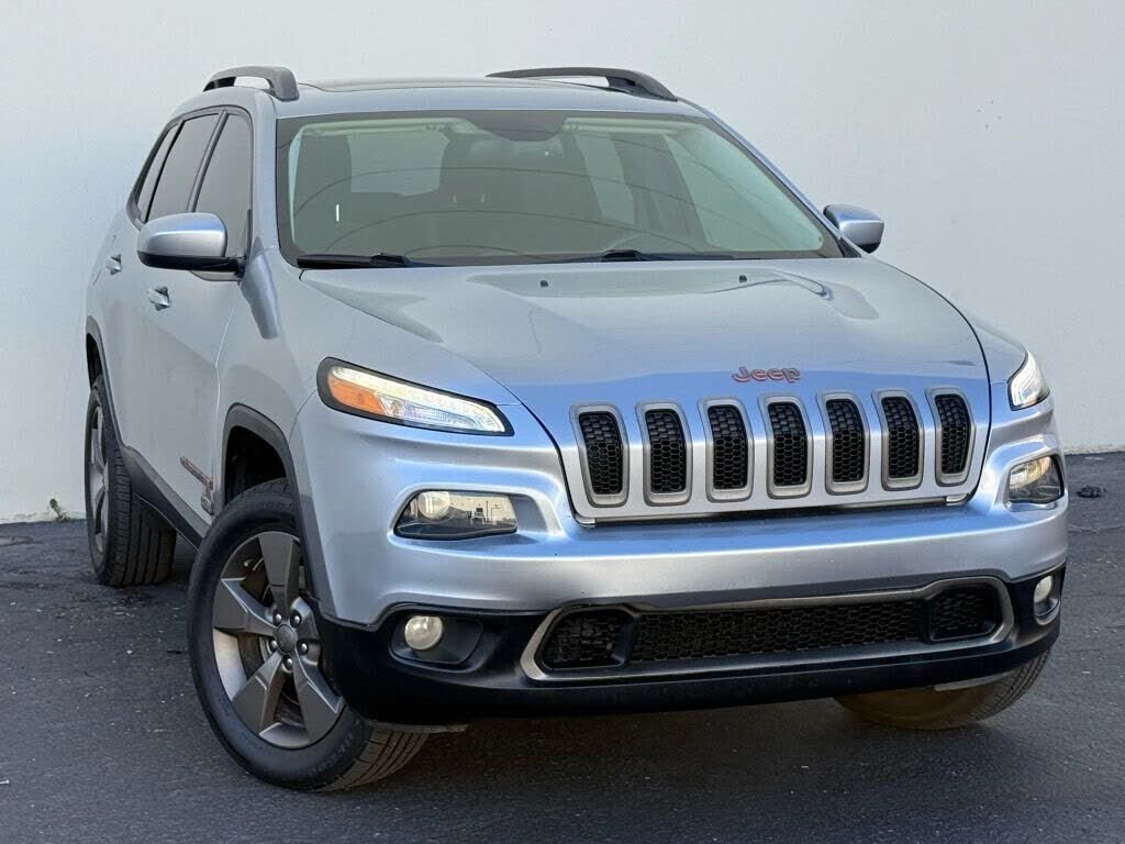 2017 JEEP Cherokee