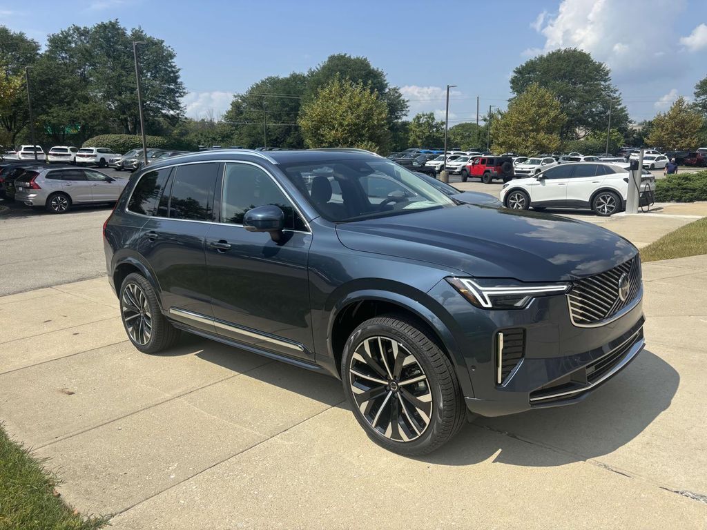 2026 VOLVO XC90
