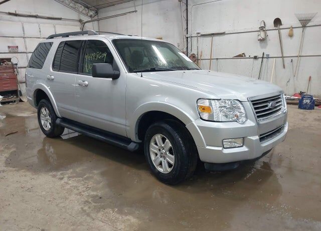 2010 FORD Explorer