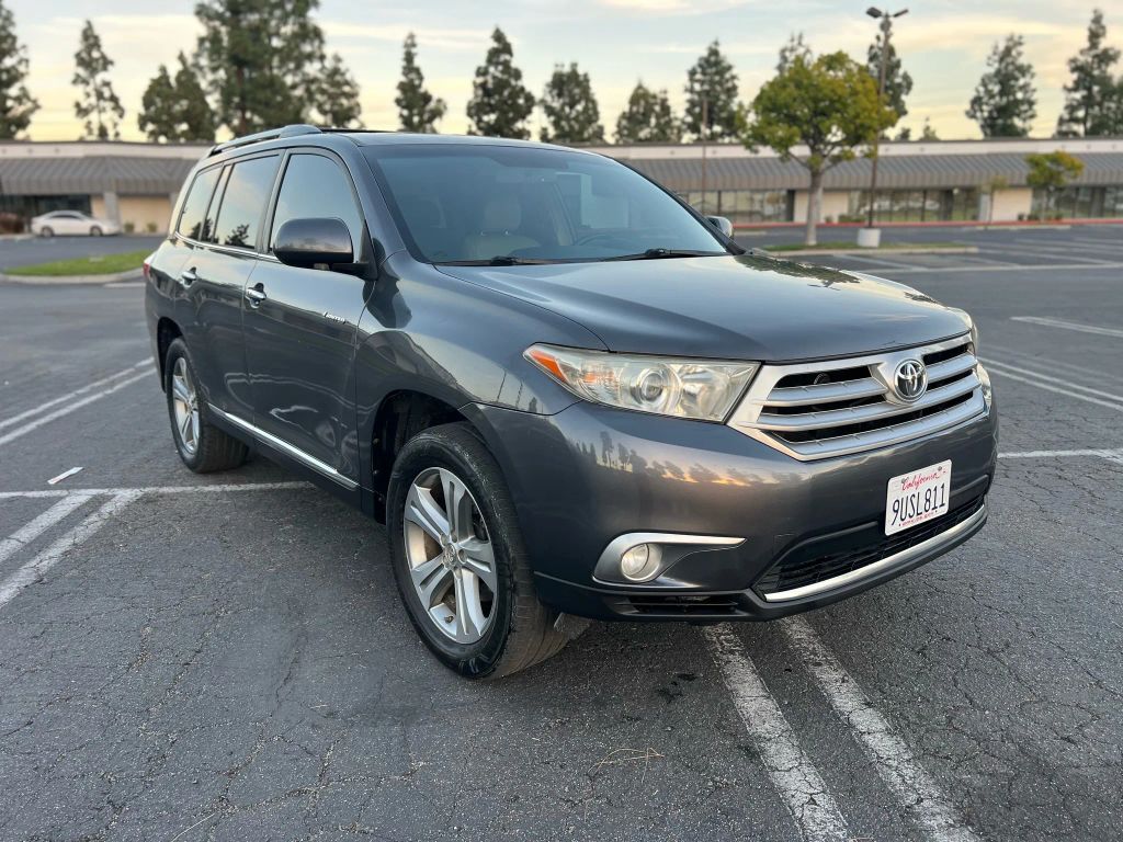2011 TOYOTA Highlander