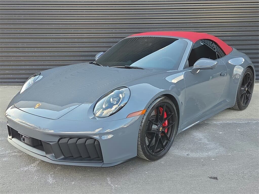2025 PORSCHE 911