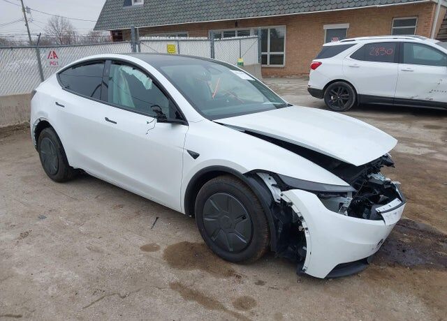 2026 TESLA Model Y