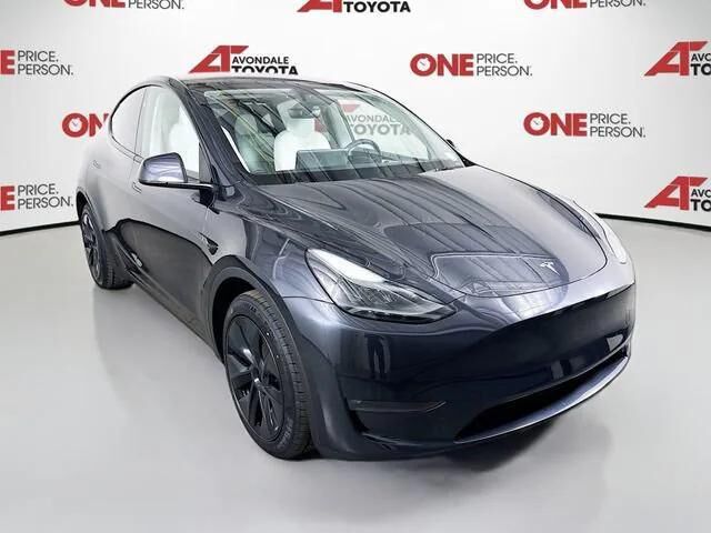 2024 TESLA Model Y