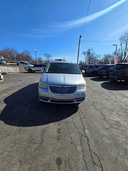 2012 CHRYSLER Town and Country
