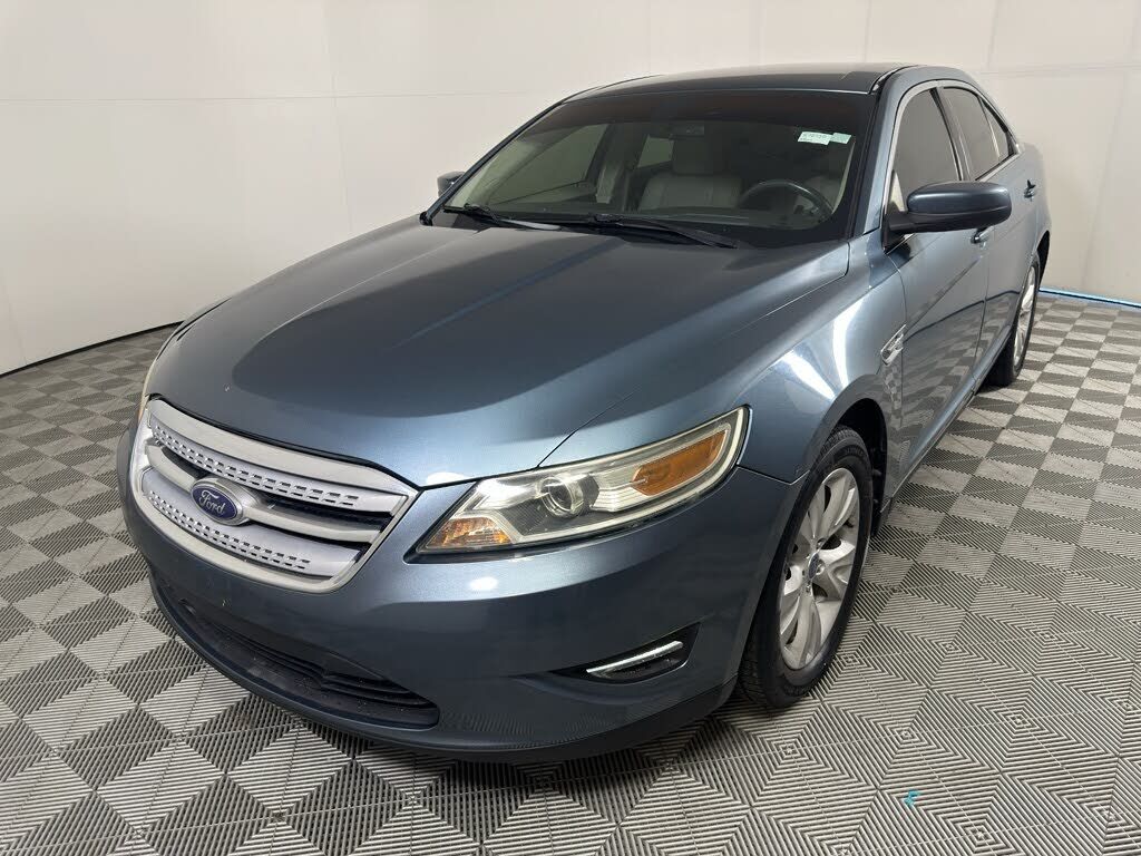 2010 FORD Taurus
