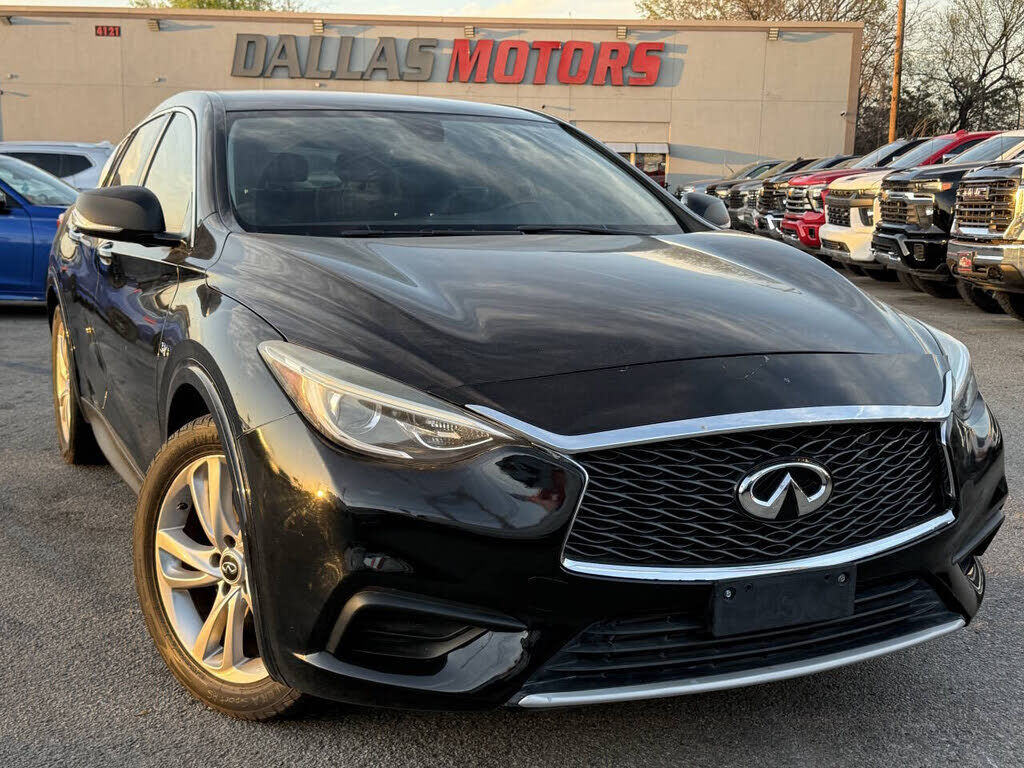 2017 INFINITI QX30