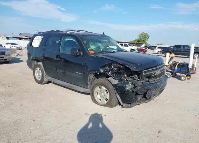 2011 CHEVROLET Tahoe