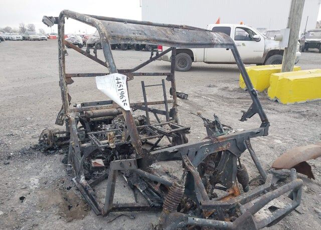 2025 CAN-AM Defender/Traxter