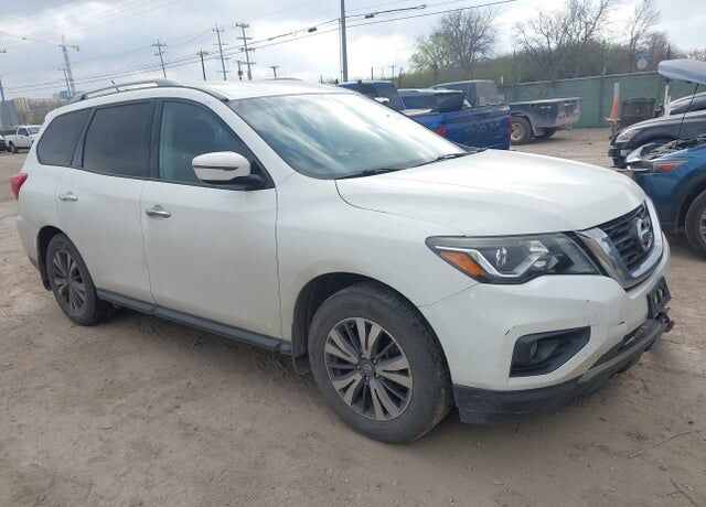 2017 NISSAN Pathfinder