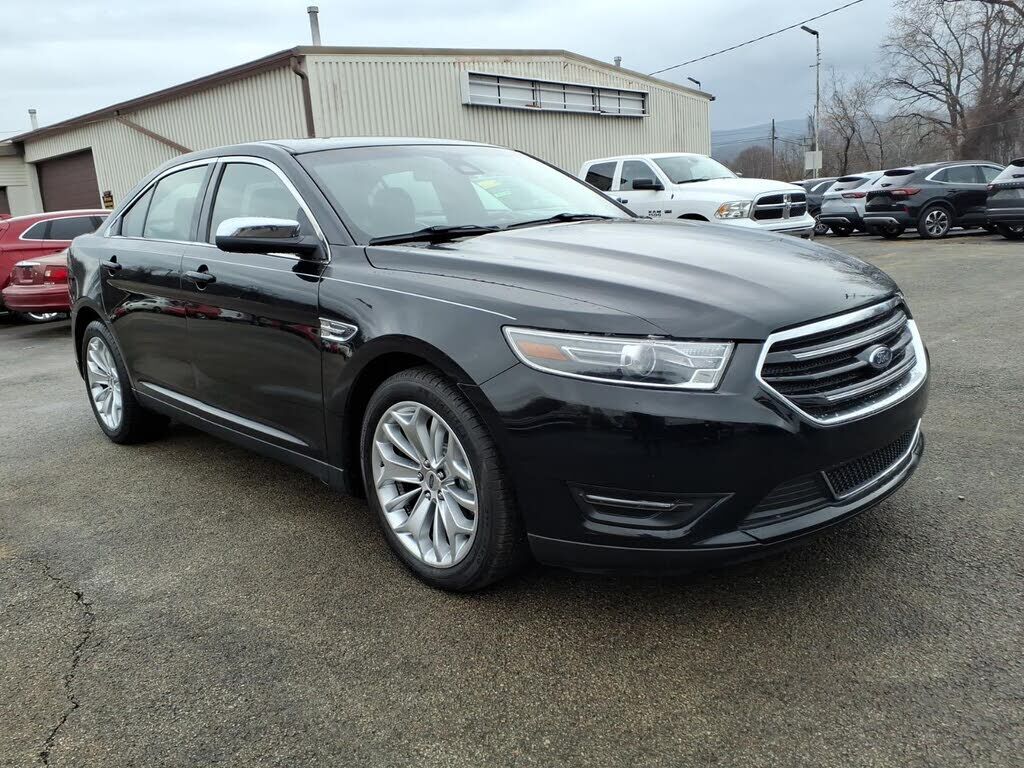 2019 FORD Taurus