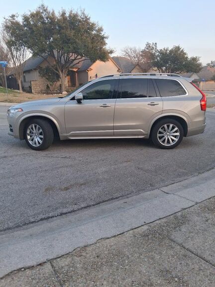 2016 VOLVO XC90