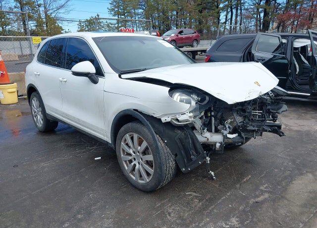 2016 PORSCHE Cayenne