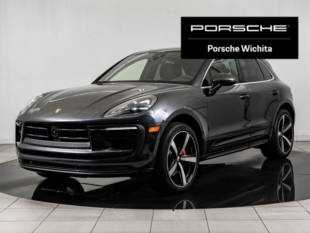 2024 PORSCHE Macan