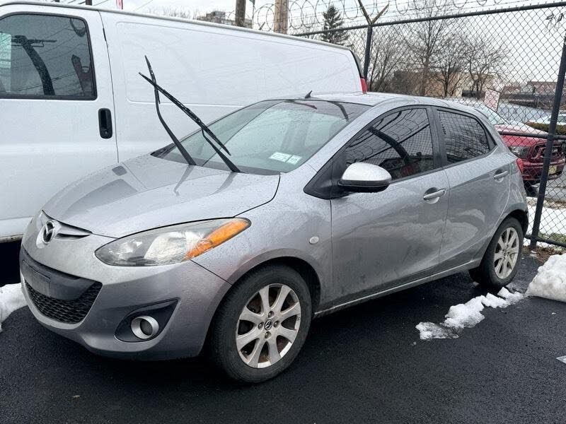 2013 MAZDA Mazda2
