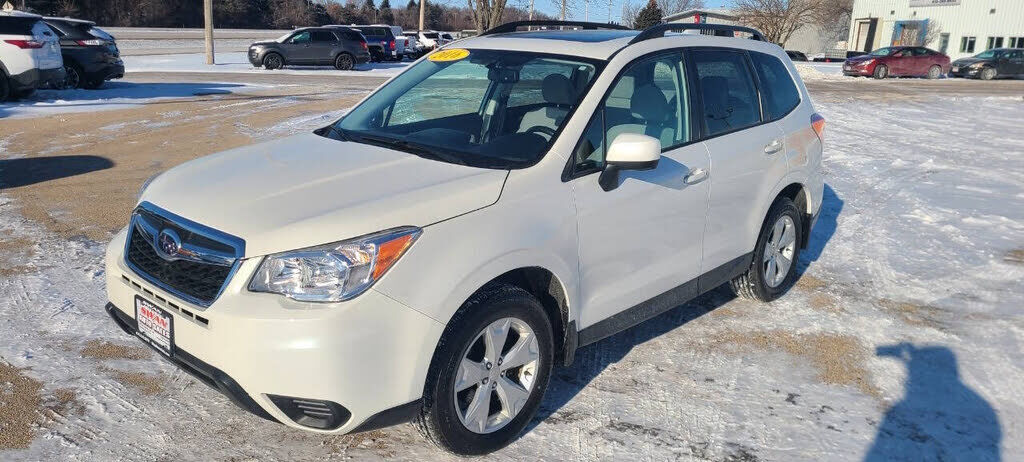 2016 SUBARU Forester