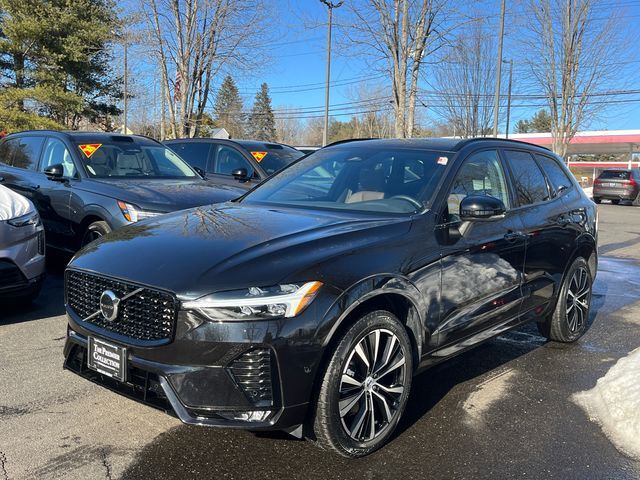 2025 VOLVO XC60