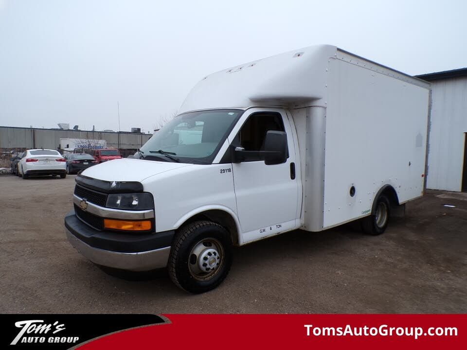 2017 CHEVROLET Express