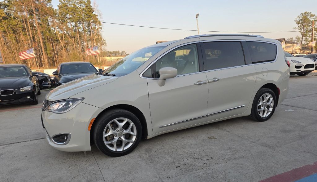 2020 CHRYSLER Pacifica