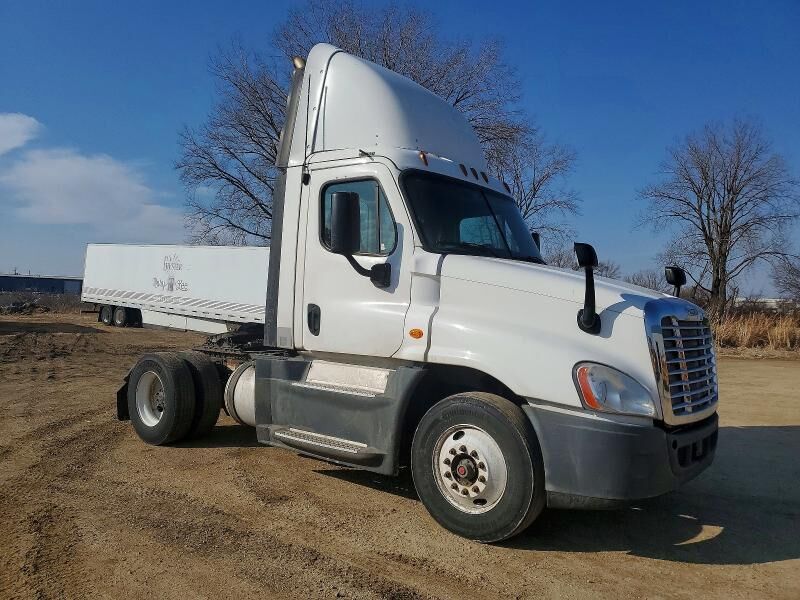 2016 FREIGHTLINER Cascadia