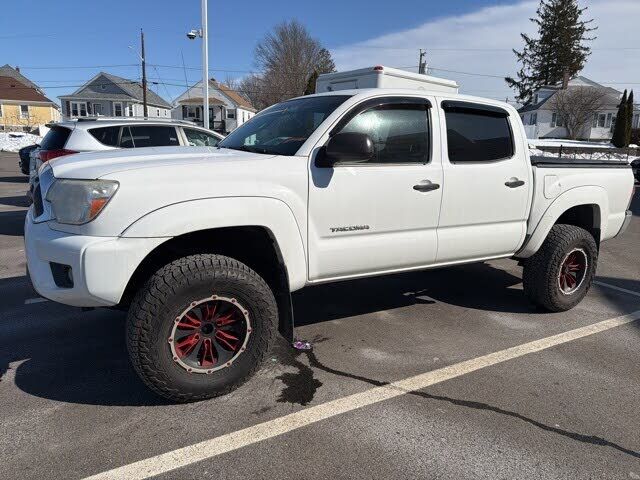2015 TOYOTA Tacoma