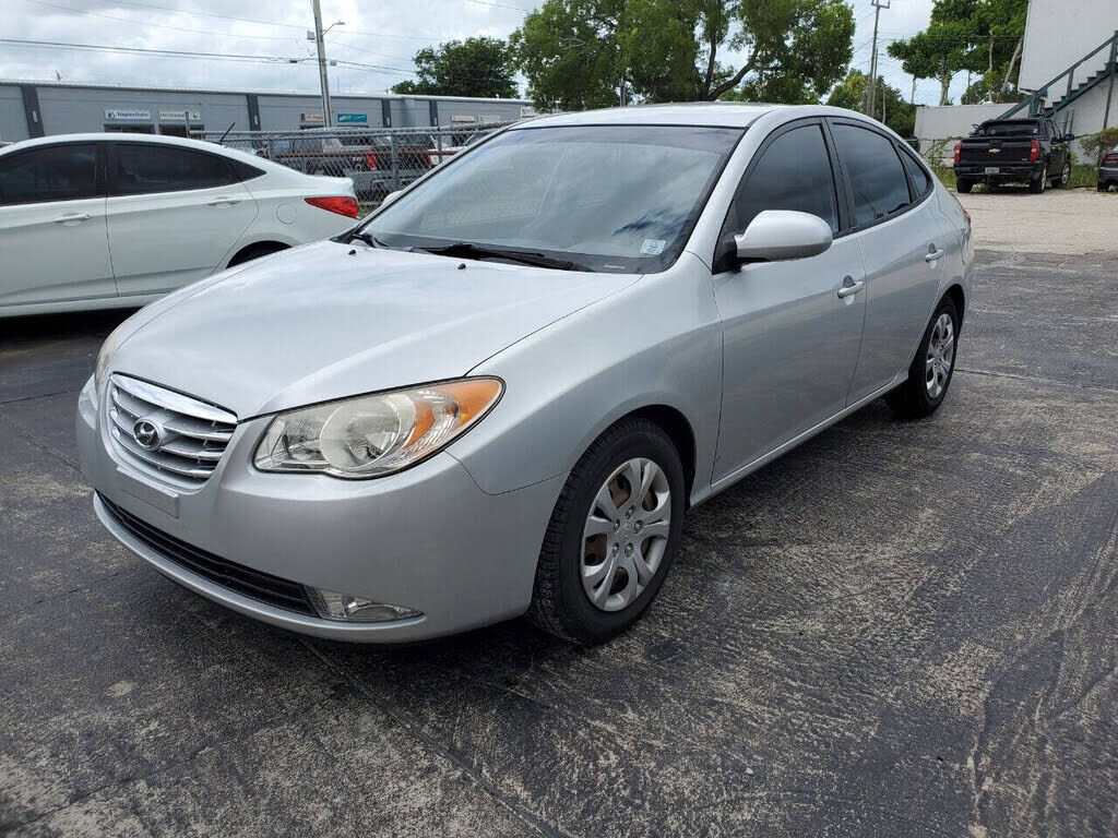 2010 HYUNDAI Elantra