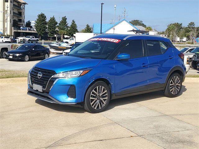 2022 NISSAN Kicks