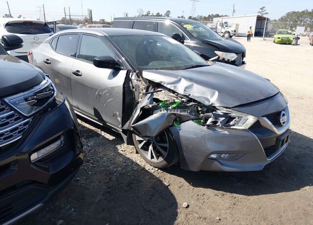 2017 NISSAN Maxima