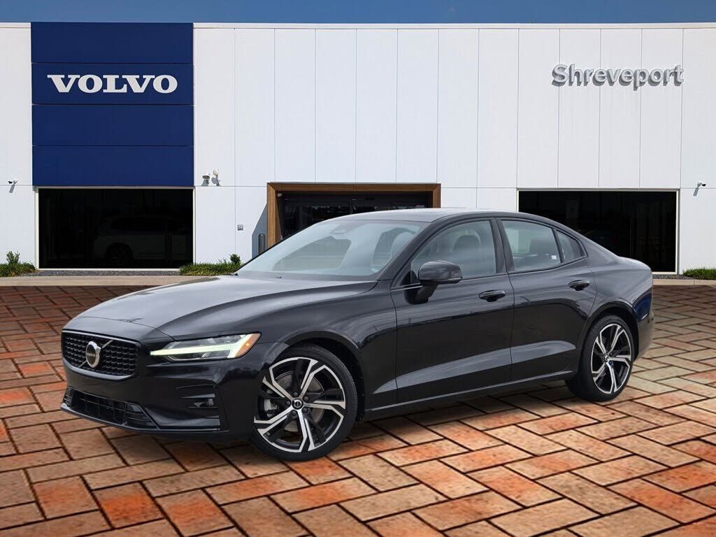 2024 VOLVO S60