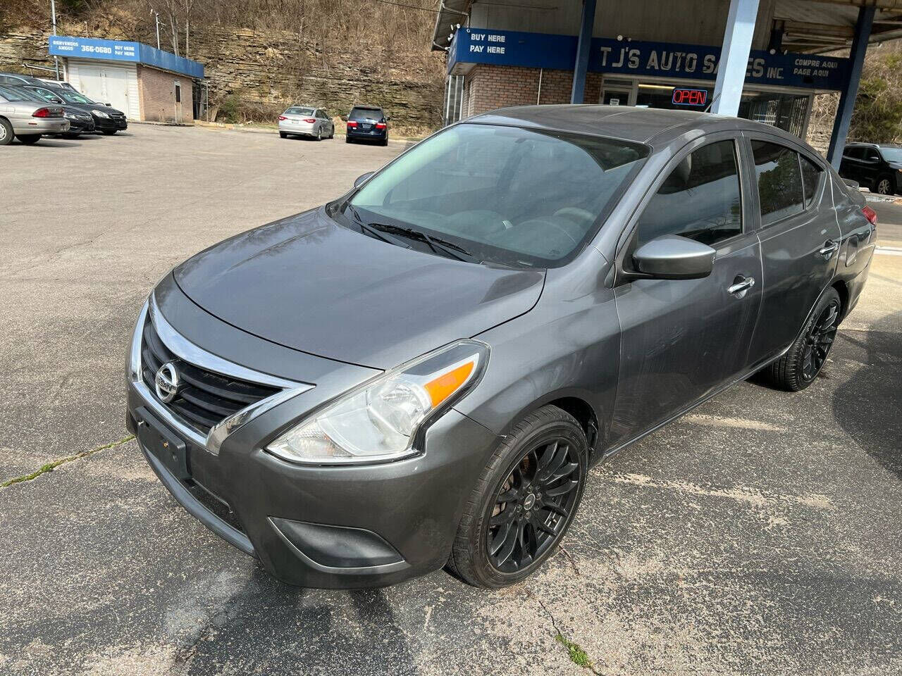 2019 NISSAN Versa
