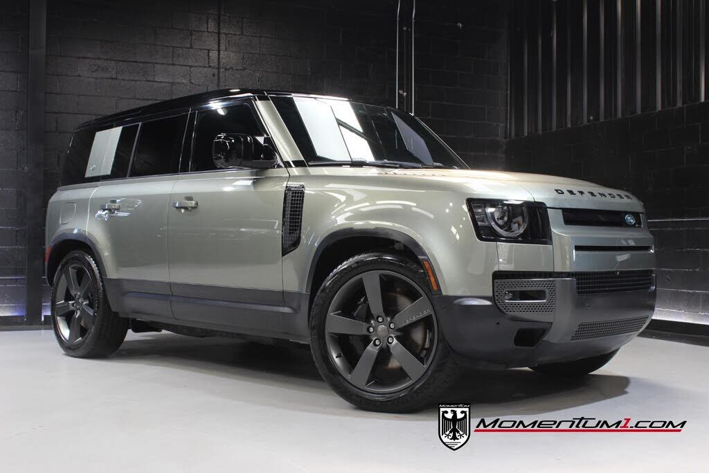 2024 LAND ROVER Defender