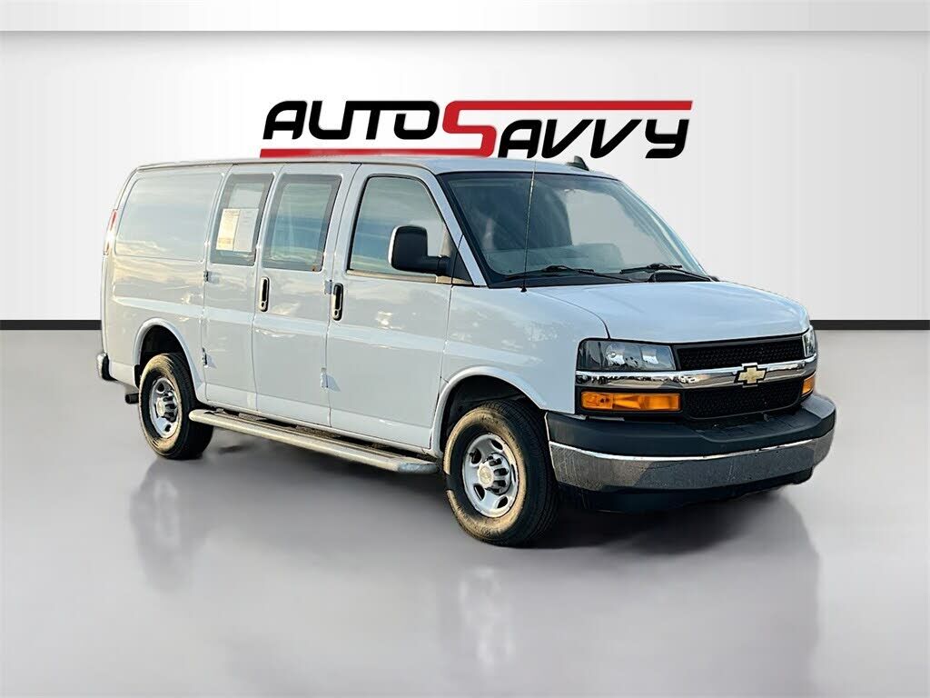 2023 CHEVROLET Express