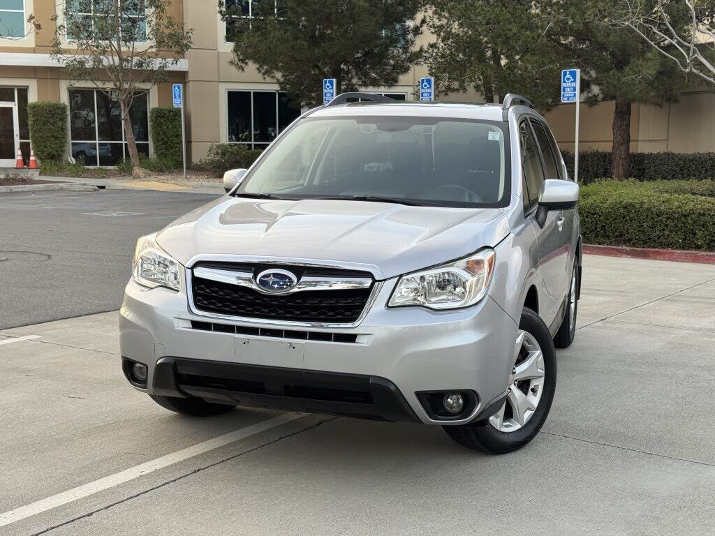 2016 SUBARU Forester