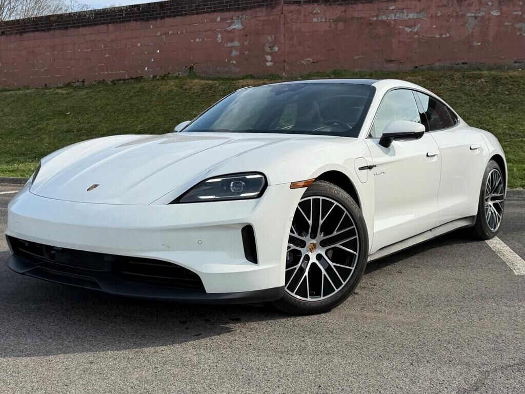 2025 PORSCHE Taycan