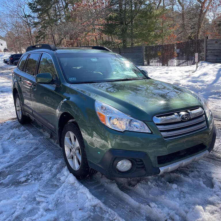 2013 SUBARU Outback
