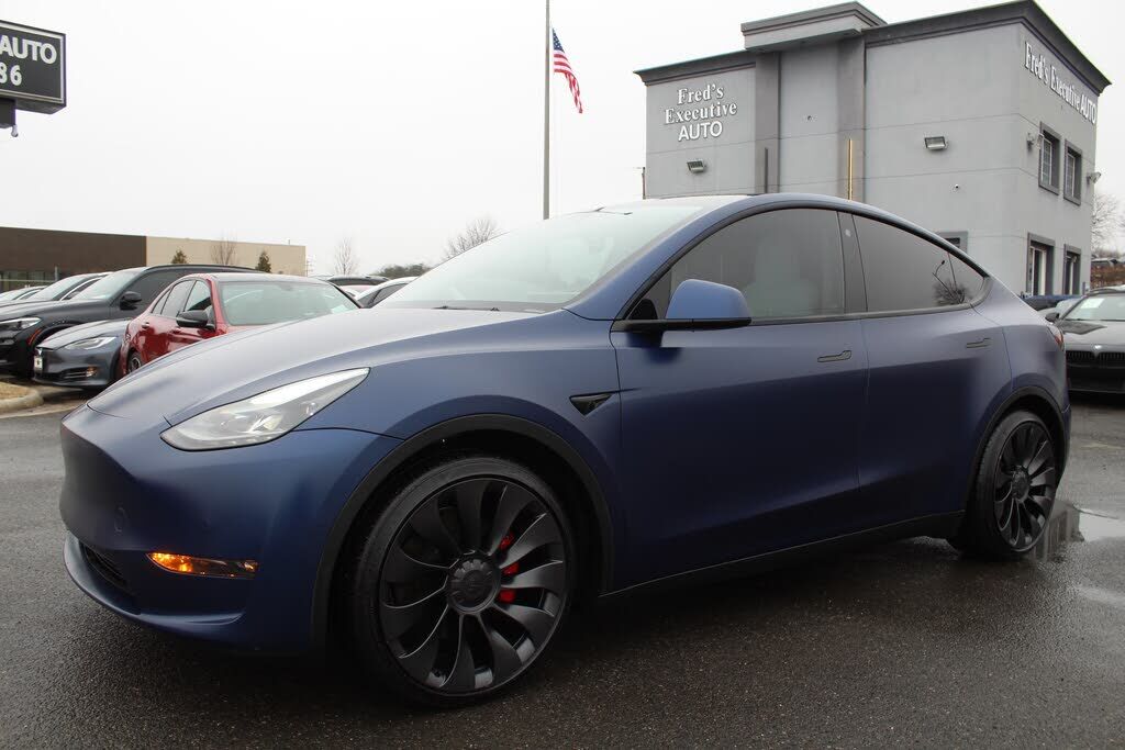 2022 TESLA Model Y