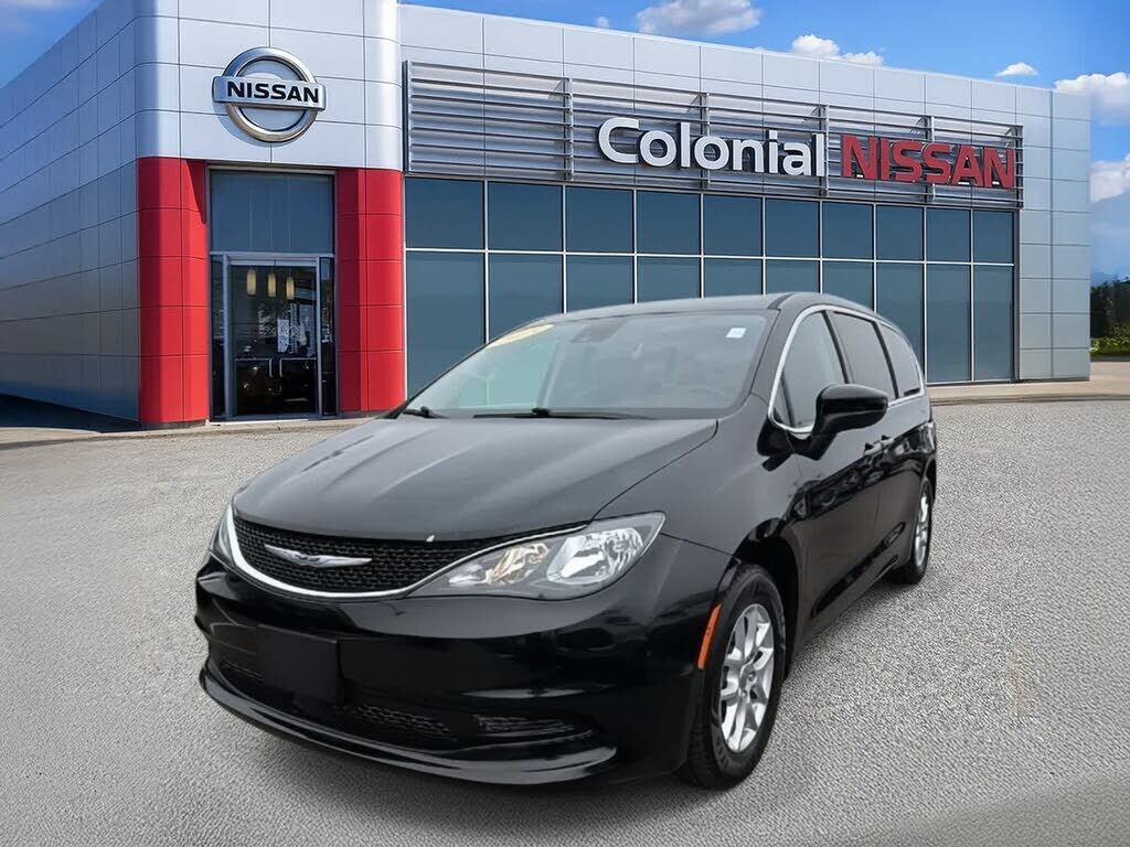 2021 CHRYSLER Voyager