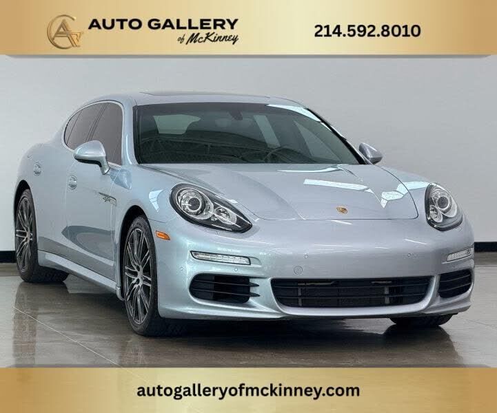 2016 PORSCHE Panamera