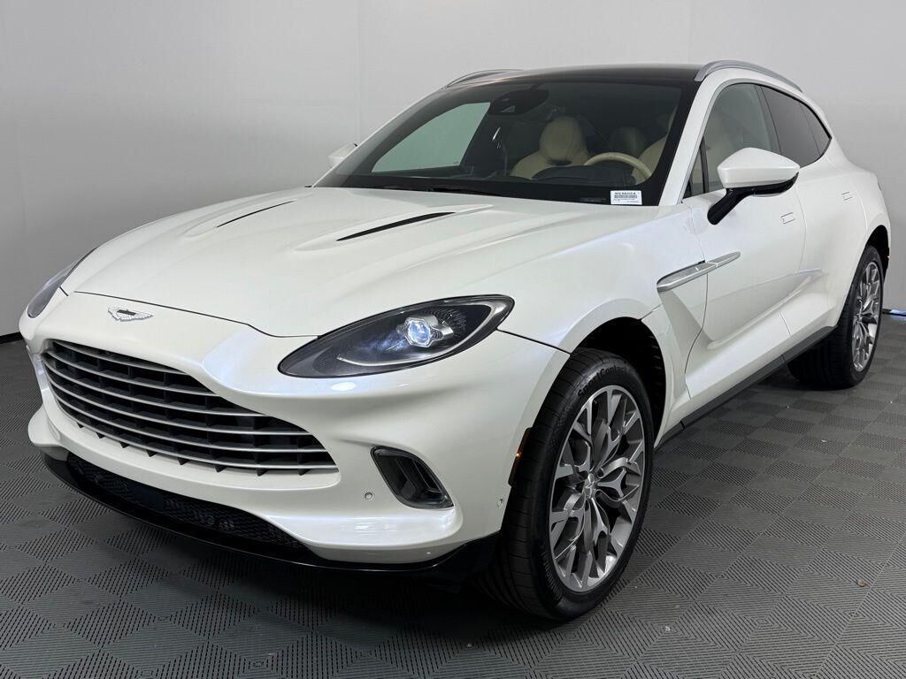 2021 ASTON MARTIN DBX