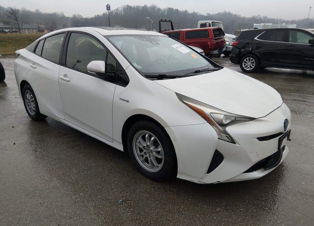 2017 TOYOTA PRIUS