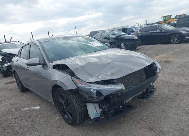 2021 HYUNDAI Elantra