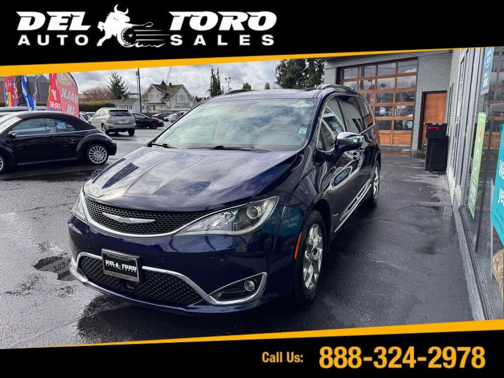 2017 CHRYSLER Pacifica