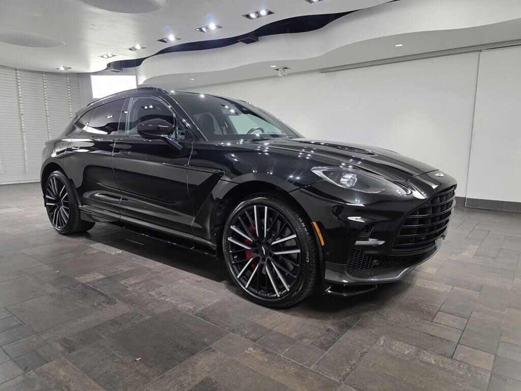 2023 ASTON MARTIN DBX