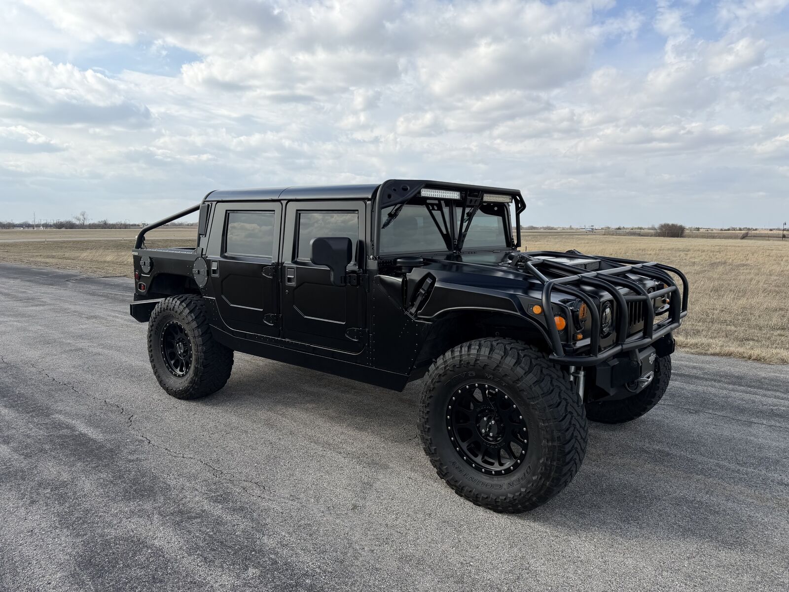 HUMMER H1