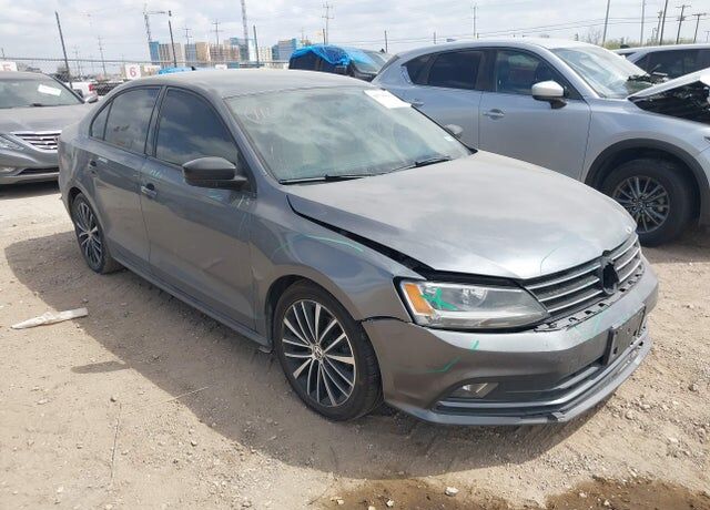 2016 VOLKSWAGEN Jetta