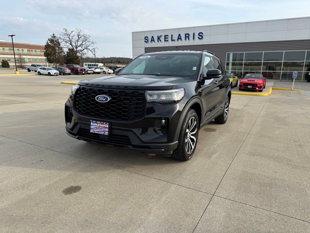 2025 FORD Explorer